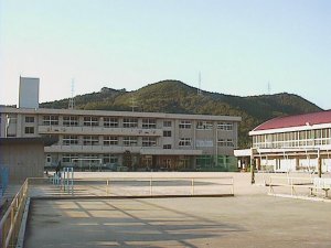 tunoyama.jpg (15935 �o�C�g)